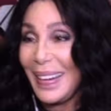 TV: Cher Hits the Red Carpet At Opening Night of THE CHER SHOW!