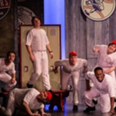 BWW Review: BroadHollow's DAMN YANKEES