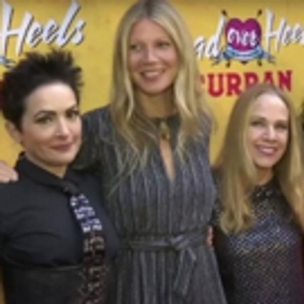 VIDEO: The Go-Gos Talk HEAD OVER HEELS On The Opening Night Red Carpet - San Francisco / Bay Area Theater Video