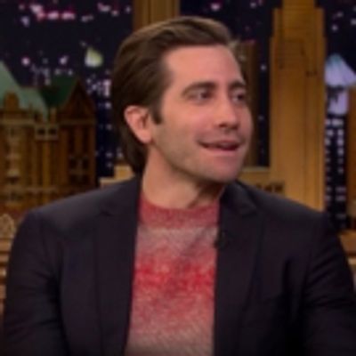 VIDEO: Jake Gyllenhaal Stopped Performance of SEA WALL/A LIFE To Give Water to a Coughing Audience Member