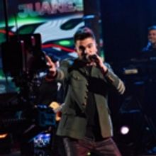 VIDEO: Grammy-Winner Juanes Performs 'Es Tarde' on LATE SHOW