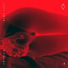 Tove Lo Releases Behind-the-Scenes Video for New Single 'Disco Tits'