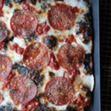 BWW Preview: BLACK SQUARE PIZZA Opens in NYC