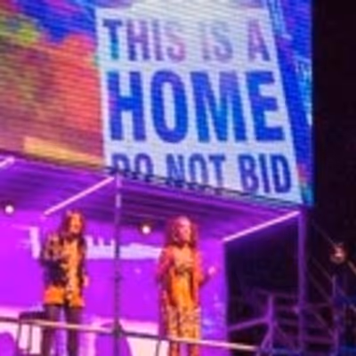 BWW Review: PLACE Examines One's Role in Gentrification Through Soaring Soundscapes and Potent Poetry