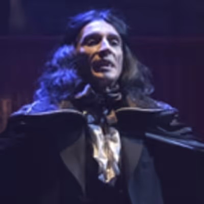 BWW Review: DRACULA IS MORE THAN JUST SCARY-GOOD FUN at Cincinnati Shakespeare Company