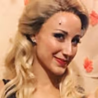 Social Spotlight: CHICAGO's Beth Johnson Nicely Taps Into Instagram Success Video