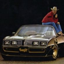 Burt Reynolds Fans to Hold Memorial for the 'Smokey and the Bandit' Star on Long…