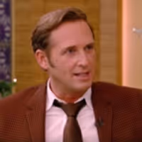 VIDEO: Josh Lucas Talks Broadway's THE PARISIAN WOMAN on LIVE Video