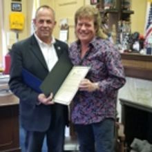 Illinois Honors Native Tim Atwood For Career In Country Music