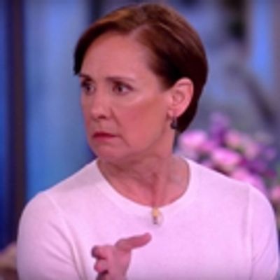 VIDEO: Laurie Metcalf Talks THREE TALL WOMEN, ROSEANNE, & More on THE VIEW