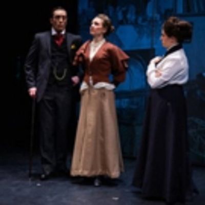 BWW Review: Sherlock With a Twist: MISS HOLMES