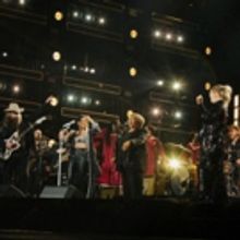 Chris Stapleton Wins Three CMA AWARDS