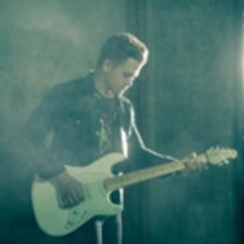 Watch HUNTER HAYES Perform 'This Girl' On Rolling Stone Country