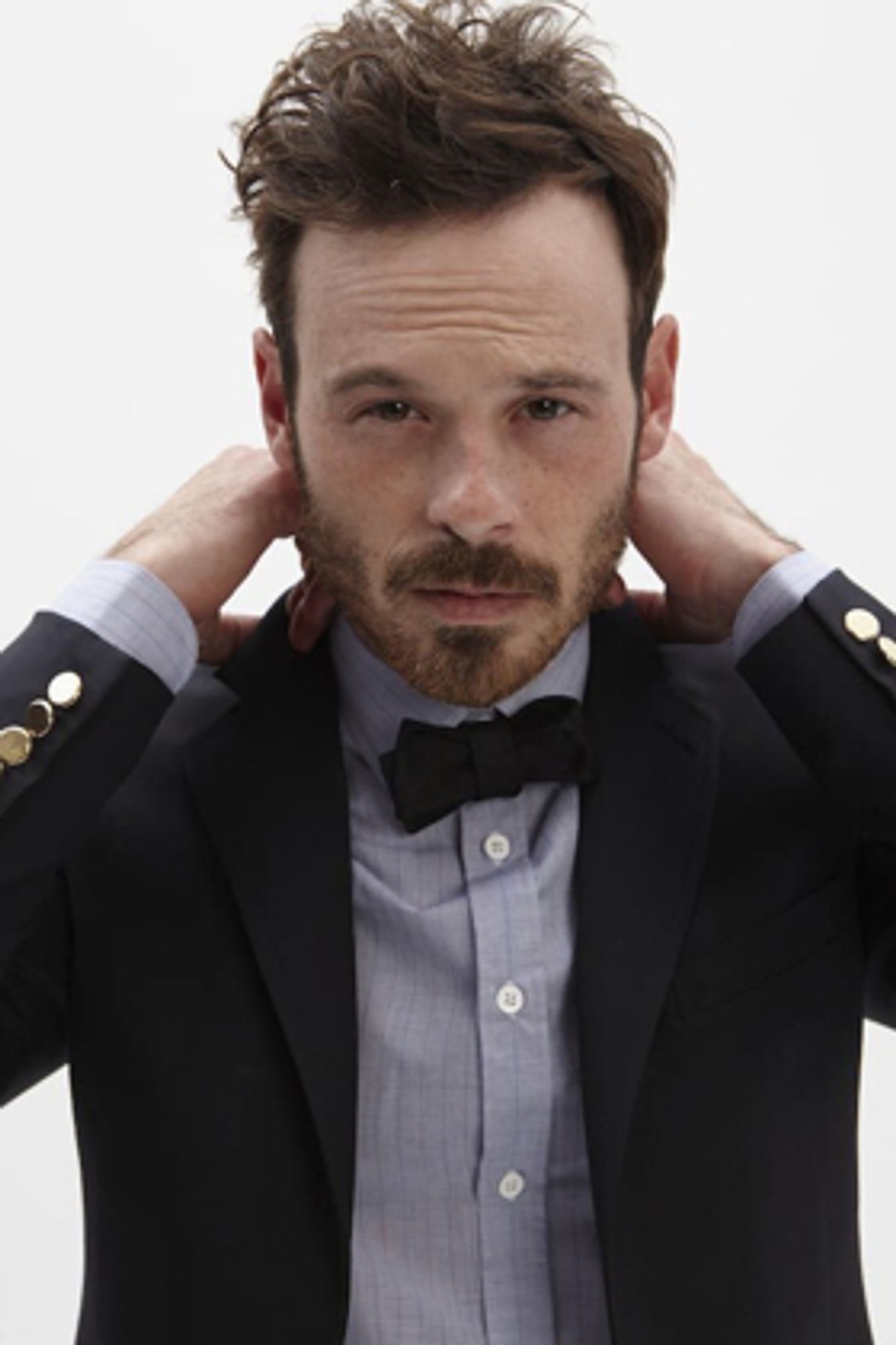 Diego Luna Returns to NARCOS: MEXICO and Scoot McNairy Joins  Image