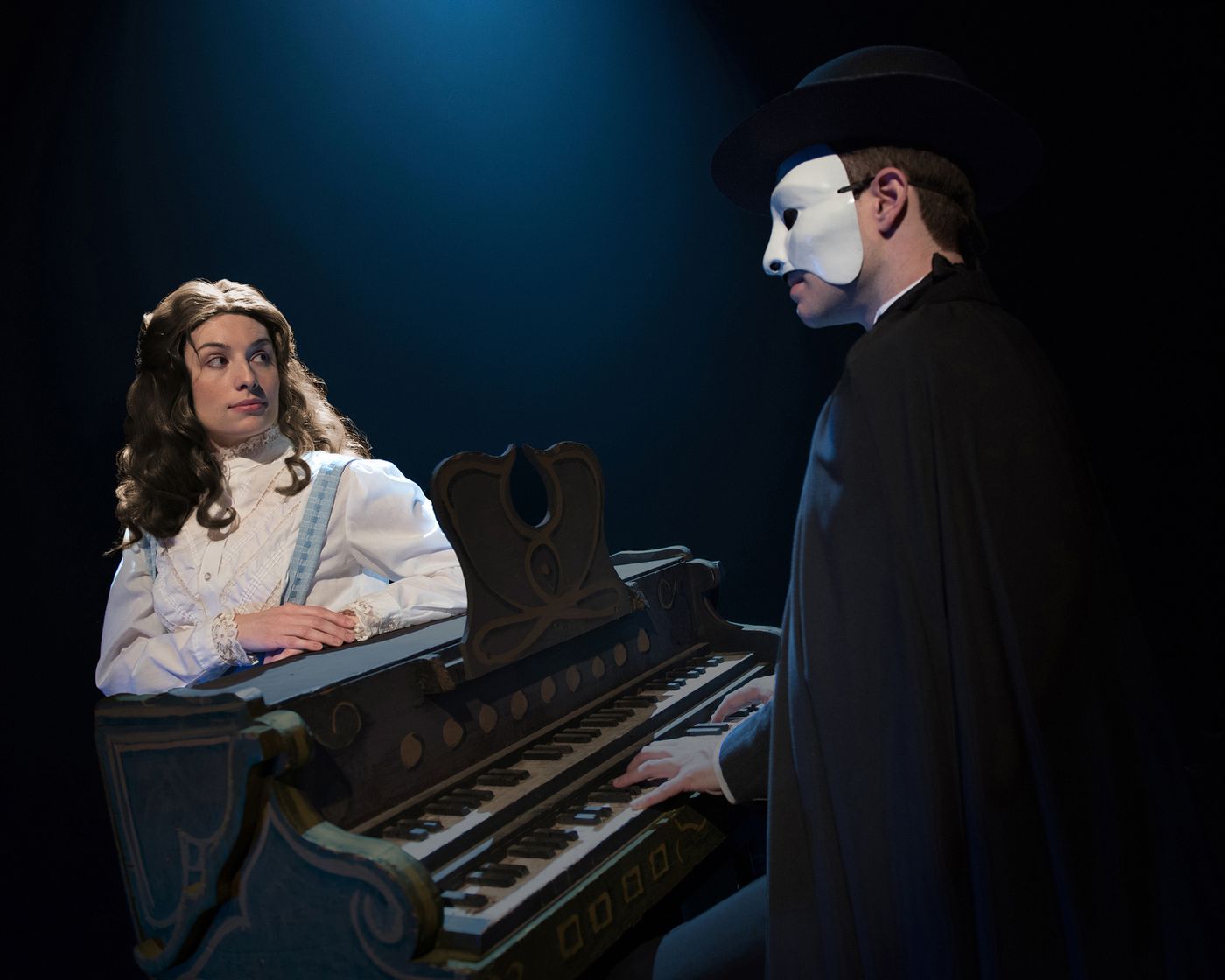 Review: PHANTOM at Downtown Cabaret Theatre  Image