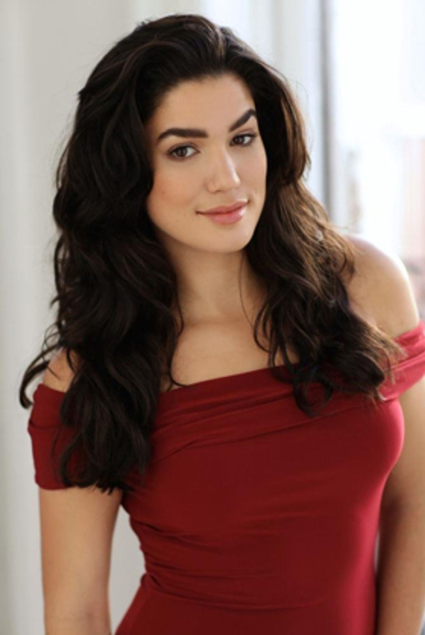 Christie Prades, George Ioannides, and More Will Lead Gloria Estefan's ON YOUR FEET! Christie Prades, George Ioannides, and More Will Lead Gloria Estefan's ON YOUR FEET! Image