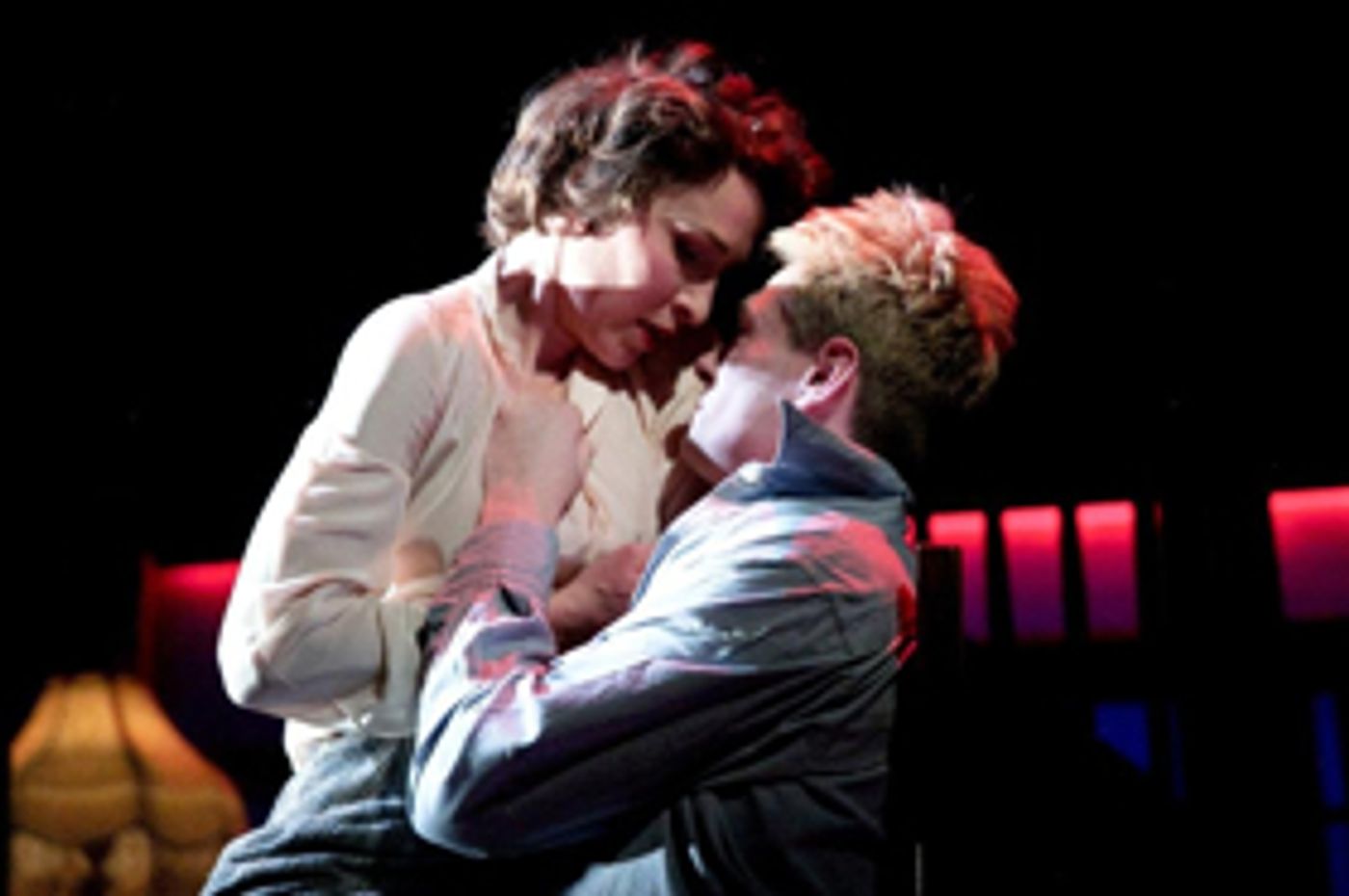 Review: LOVE FROM A STRANGER, Richmond Theatre  Image