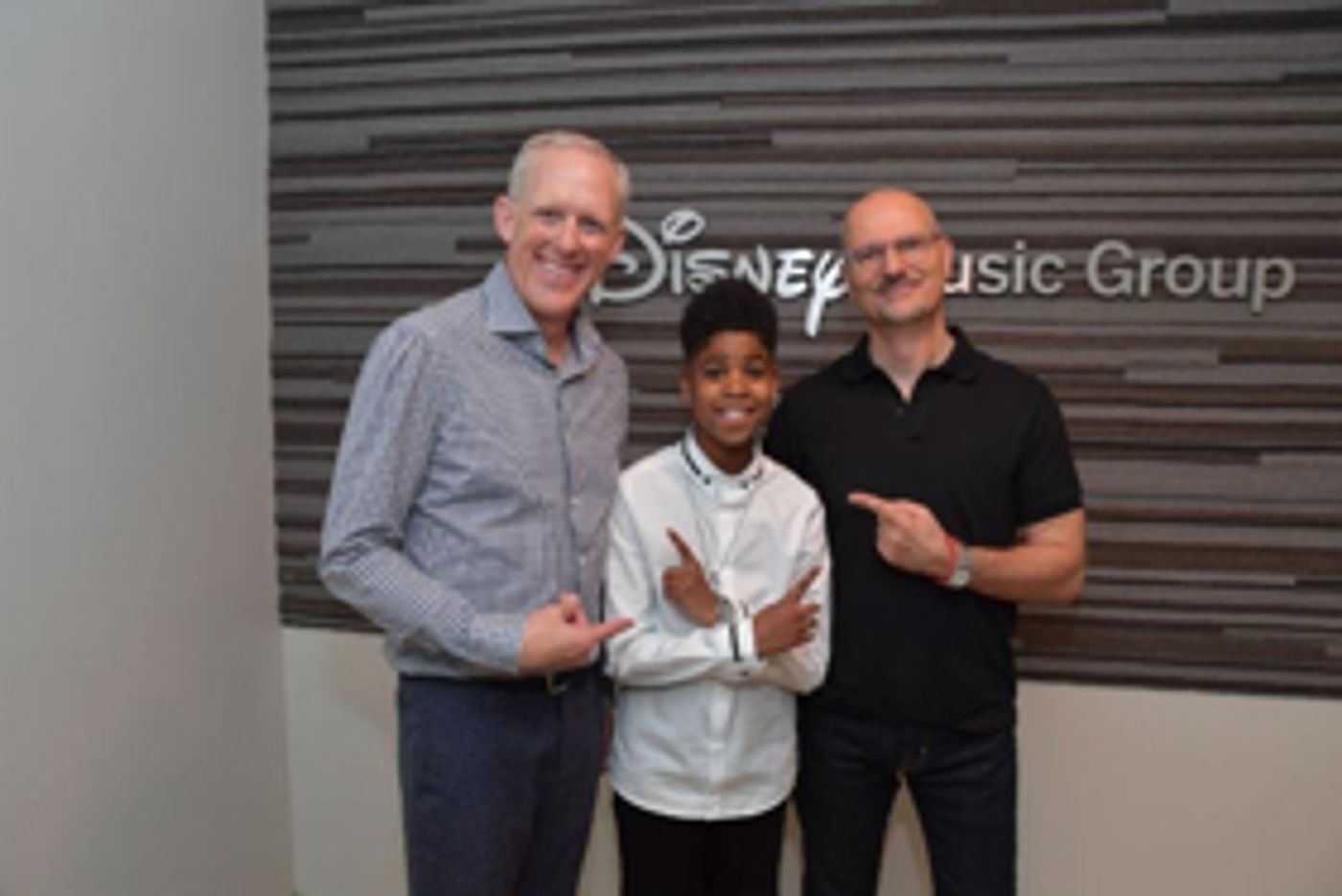 THE LION KING'S JD McCrary Signs to Hollywood Records  Image