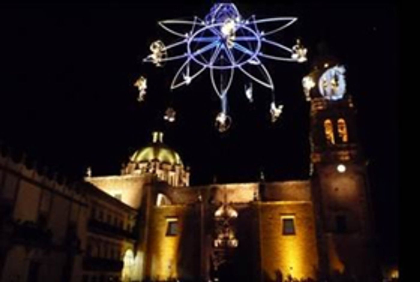 BWW Previews: AERIAL SHOW CELESTIAL CARILLON To Light Up Delhi Skies BWW Previews: AERIAL SHOW CELESTIAL CARILLON To Light Up Delhi Skies Image