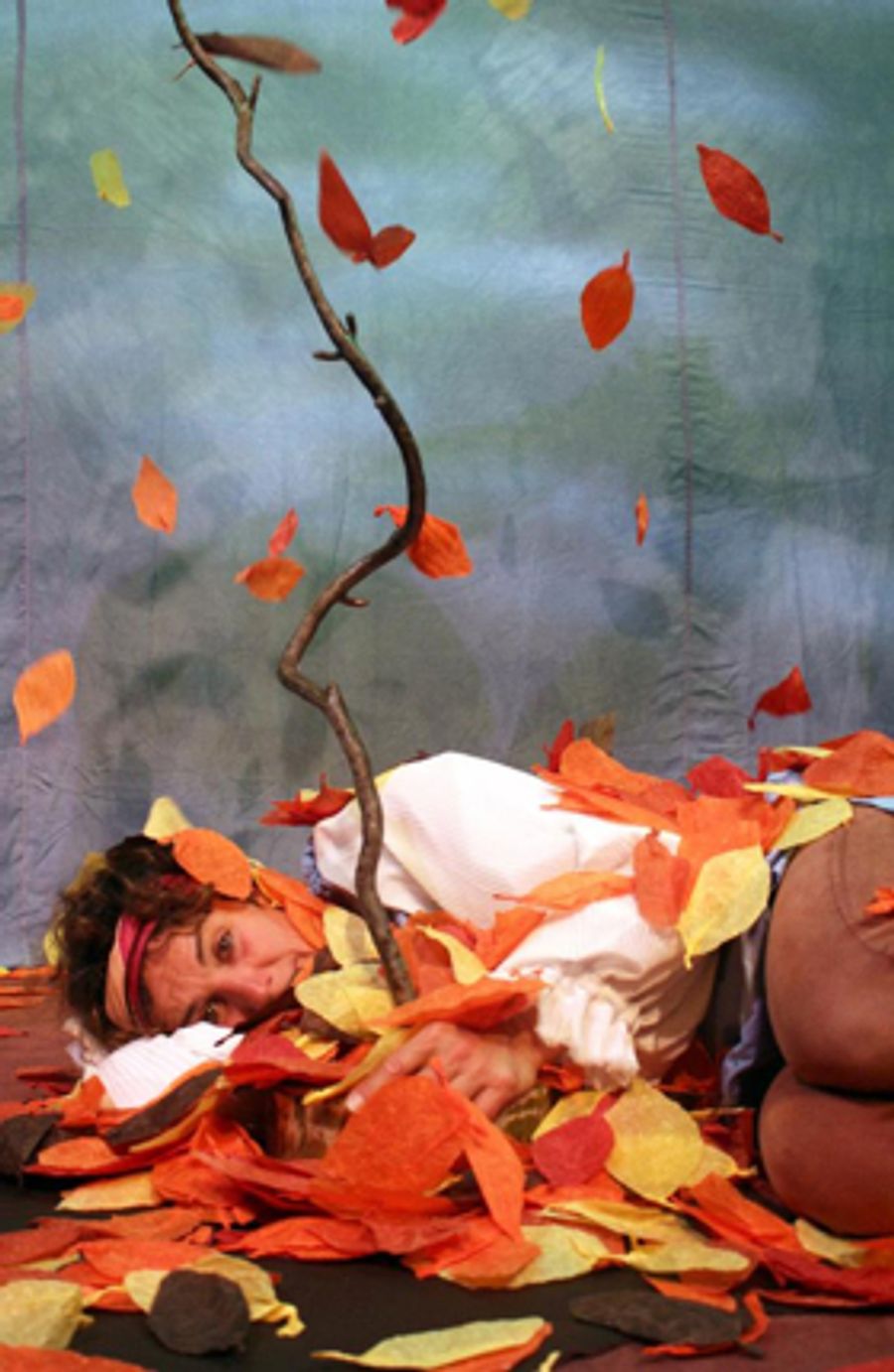 The Berry Theatre Welcomes Sensory Theatre Half Moon with LEAF Image
