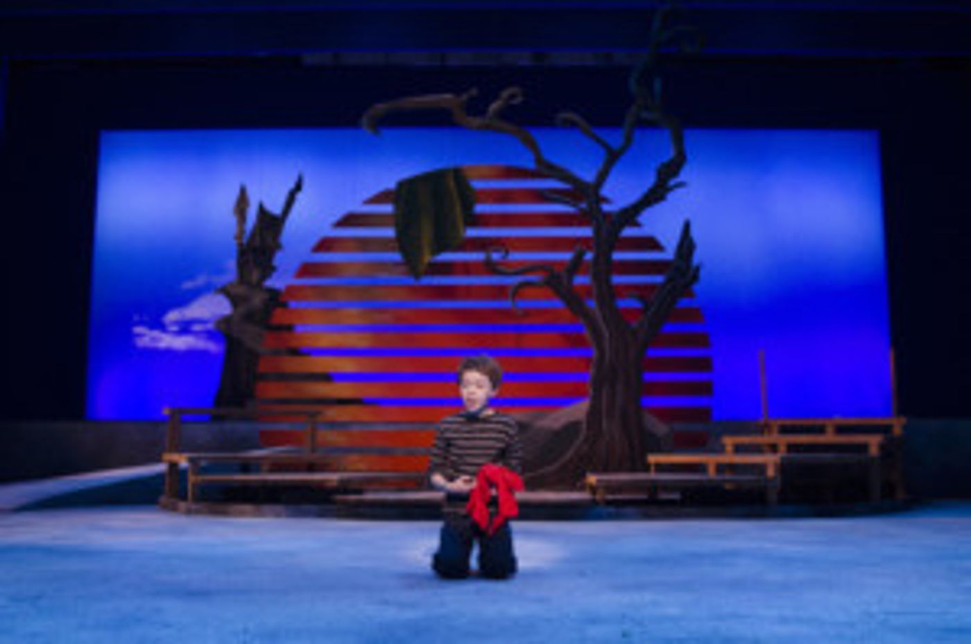 Review: JAMES AND THE GIANT PEACH is Sweet at Omaha Community Playhouse  Image