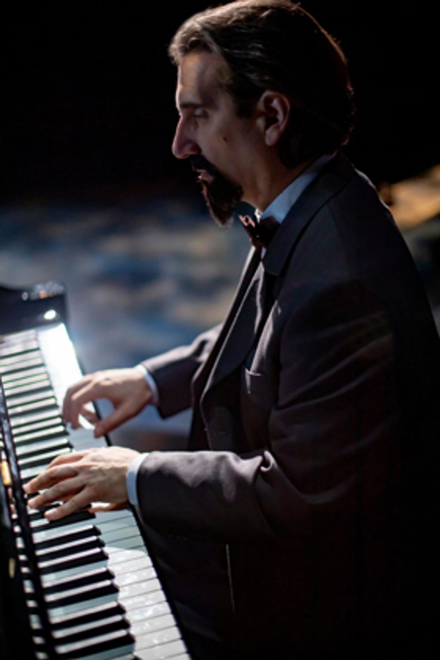 Review: HERSHEY FELDER: A PARIS LOVE STORY Captures the Musical Magic of Claude Debussy's City of Light  Image