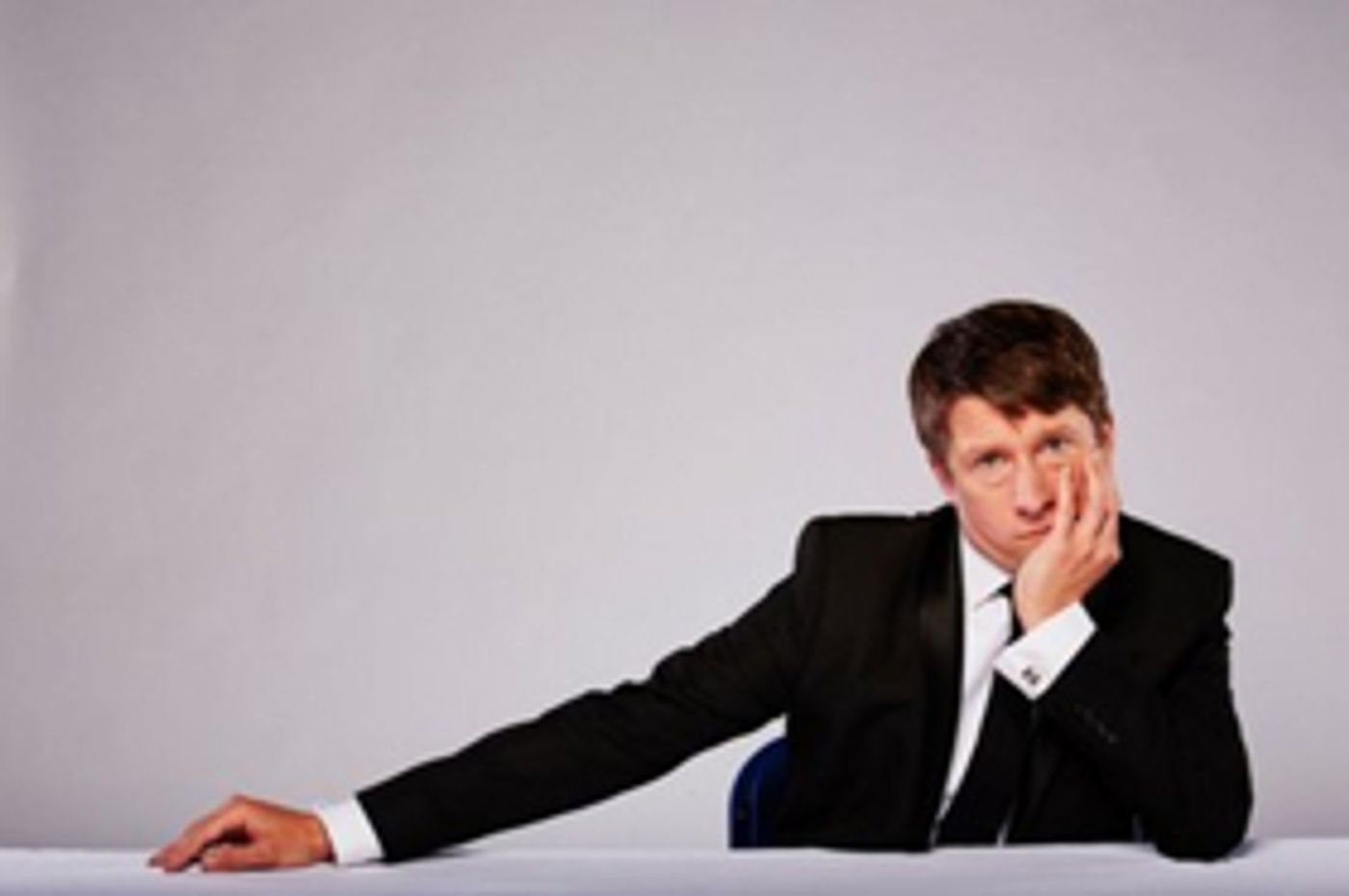 Jonathan Pie Premieres New Show in U.S. This Fall, BACK TO THE STUDIO in Select Cities  Image