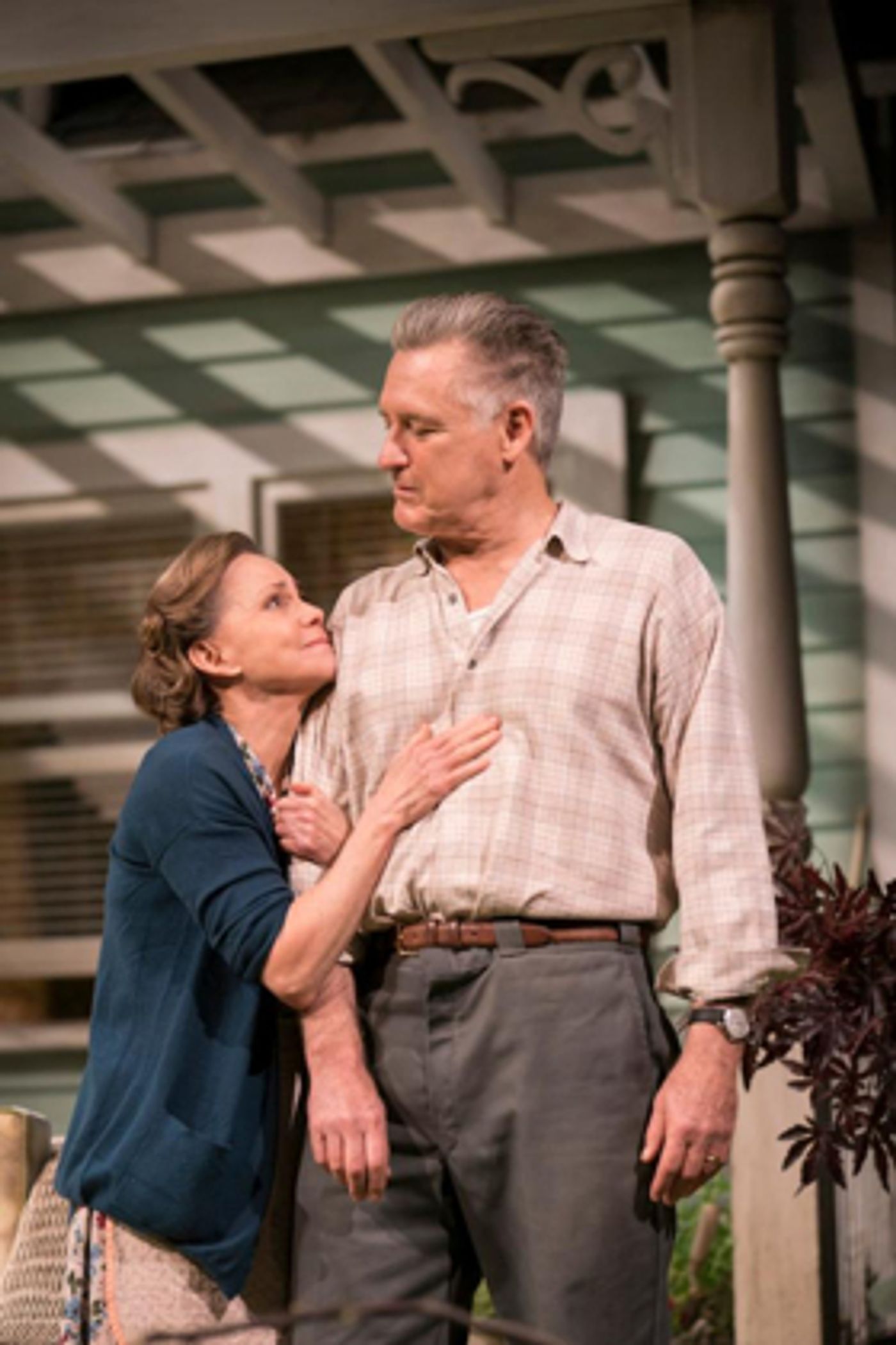 Review: ALL MY SONS, Old Vic  Image
