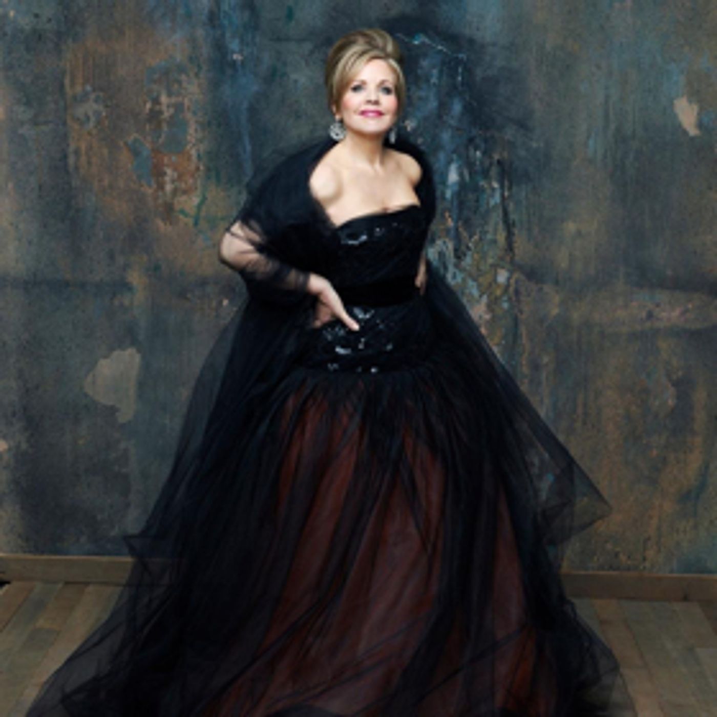 State Theatre New Jersey Hosts Renée Fleming in Concert  Image