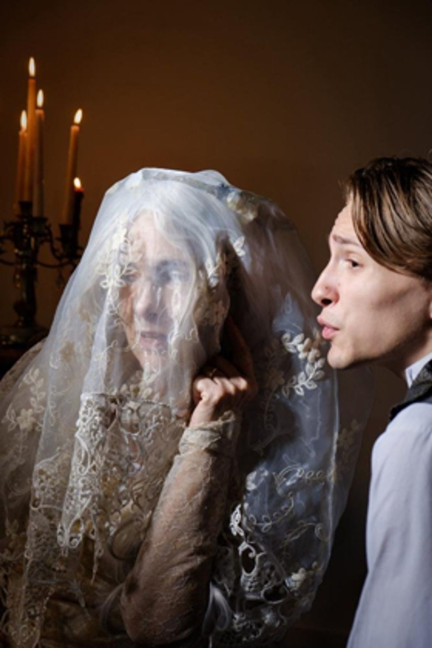 Review: GREAT EXPECTATIONS Delivers Great Charm  Image