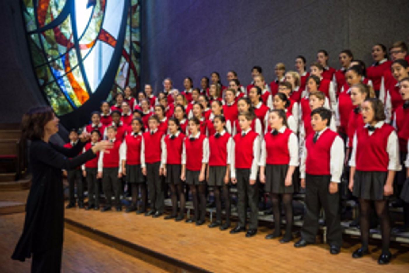 LA Children's Chorus Ushers In Holidays At Disney Hall With Opera Star Susan Graham  Image