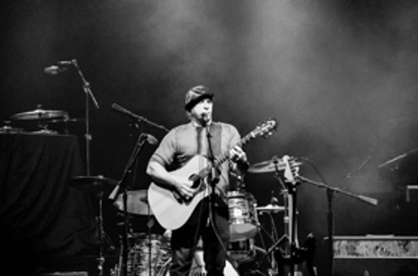 Singer/Songwriter/Guitarist Mark Newman Opening for Midge Ure TONIGHT at My Father's Place, Roslyn  Image