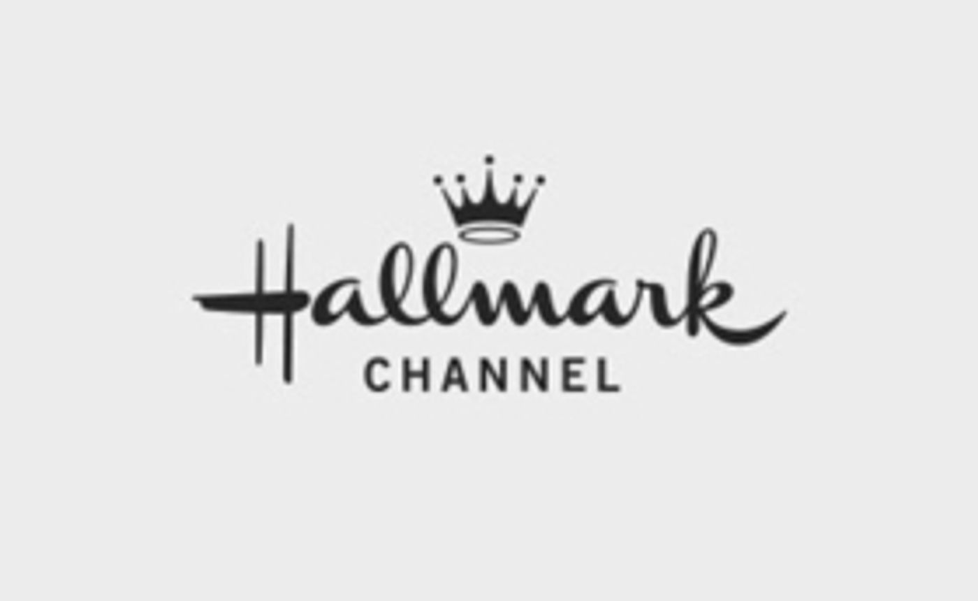 Hallmark Channel Announces All-Star Cast of CHRISTMAS EVERLASTING  Image