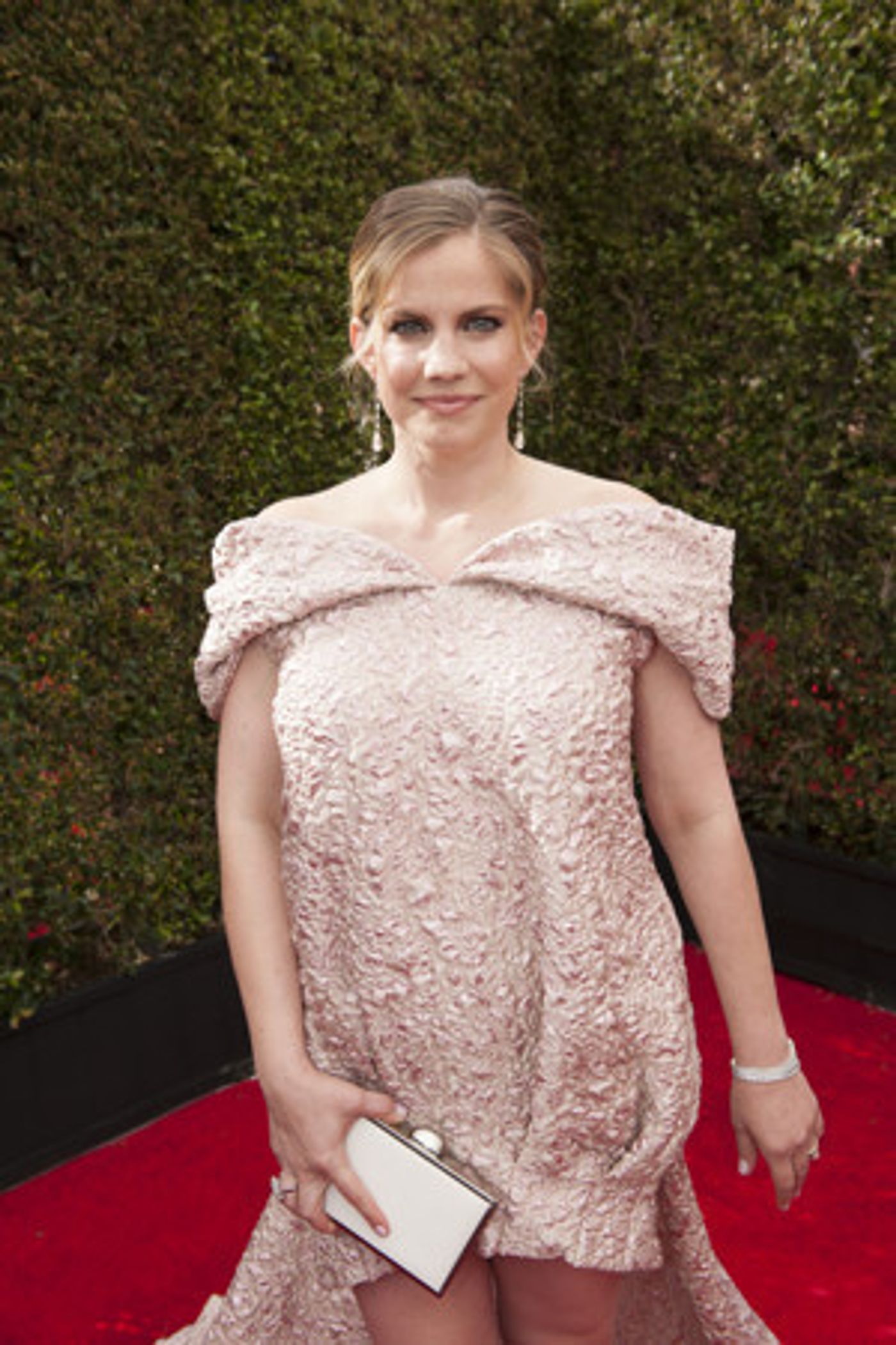 Anna Chlumsky, Becky Ann Baker, Adam Pally and More to Star in CARDINAL at Second Stage  Image