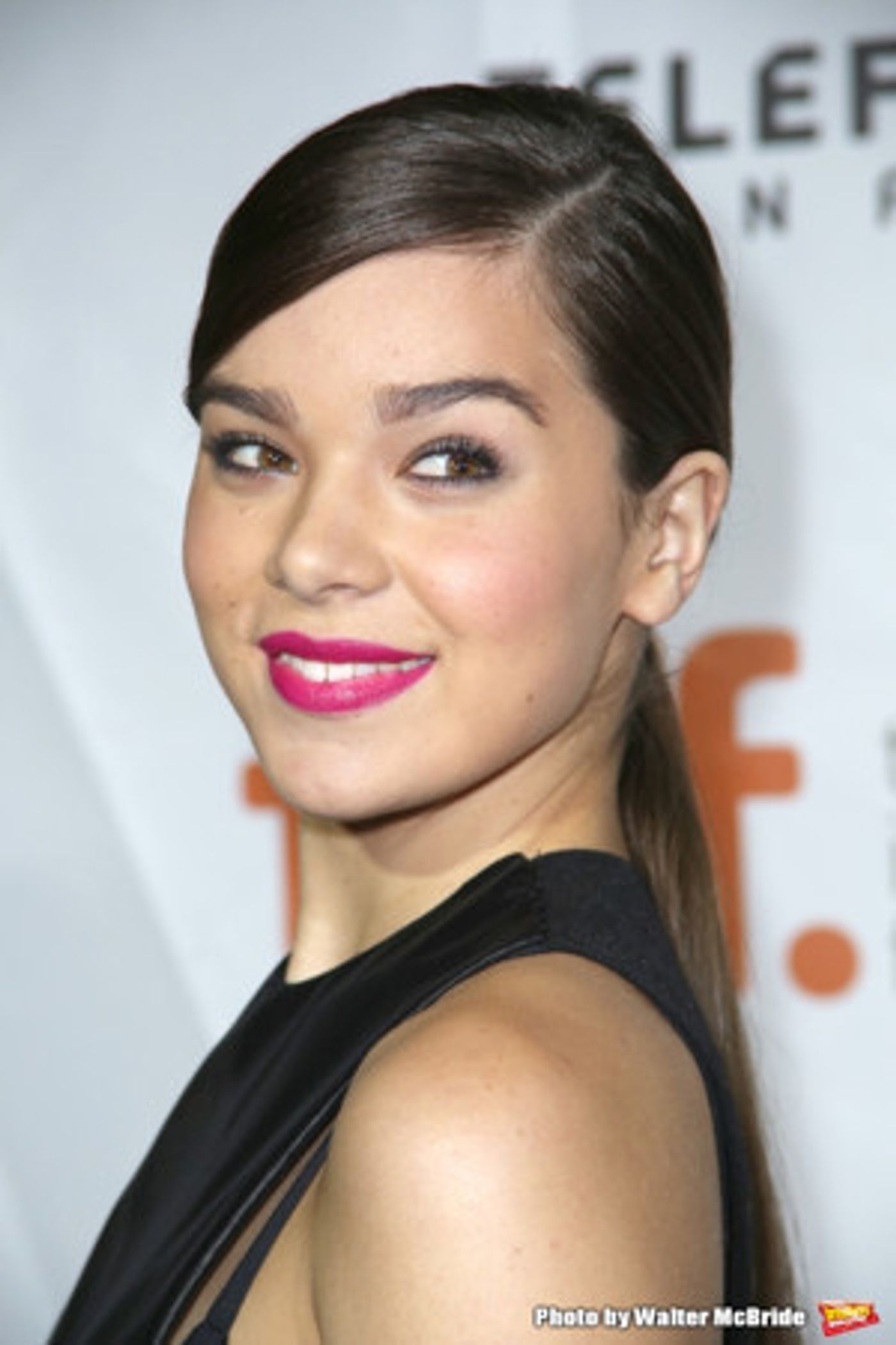 PITCH PERFECT's Hailee Steinfeld Sets Her Sights on Broadway PITCH PERFECT's Hailee Steinfeld Sets Her Sights on Broadway Image