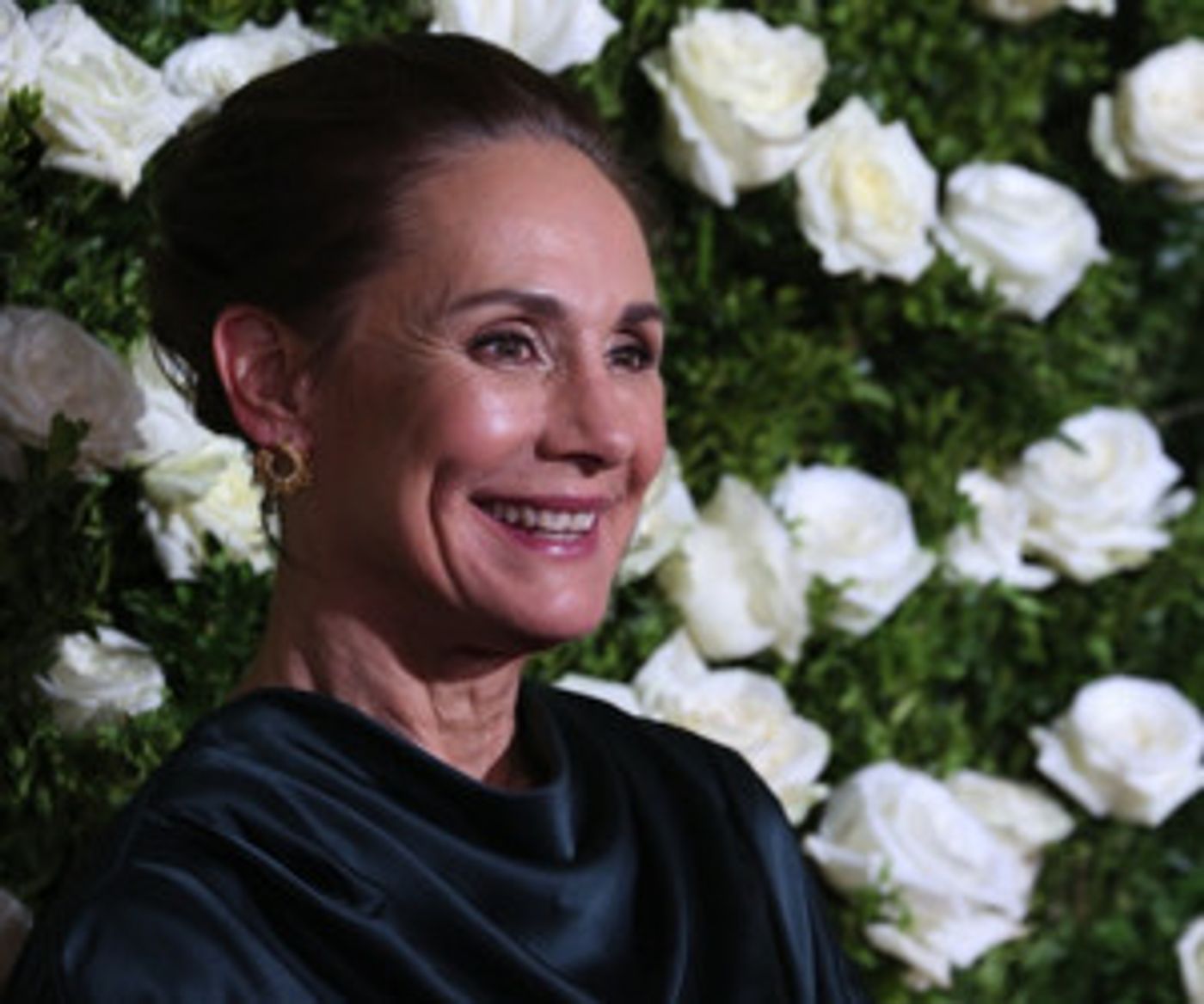 THREE TALL WOMEN's Laurie Metcalf Wins National Society Of Film Critics Award For Best Supporting Actress THREE TALL WOMEN's Laurie Metcalf Wins National Society Of Film Critics Award For Best Supporting Actress Image