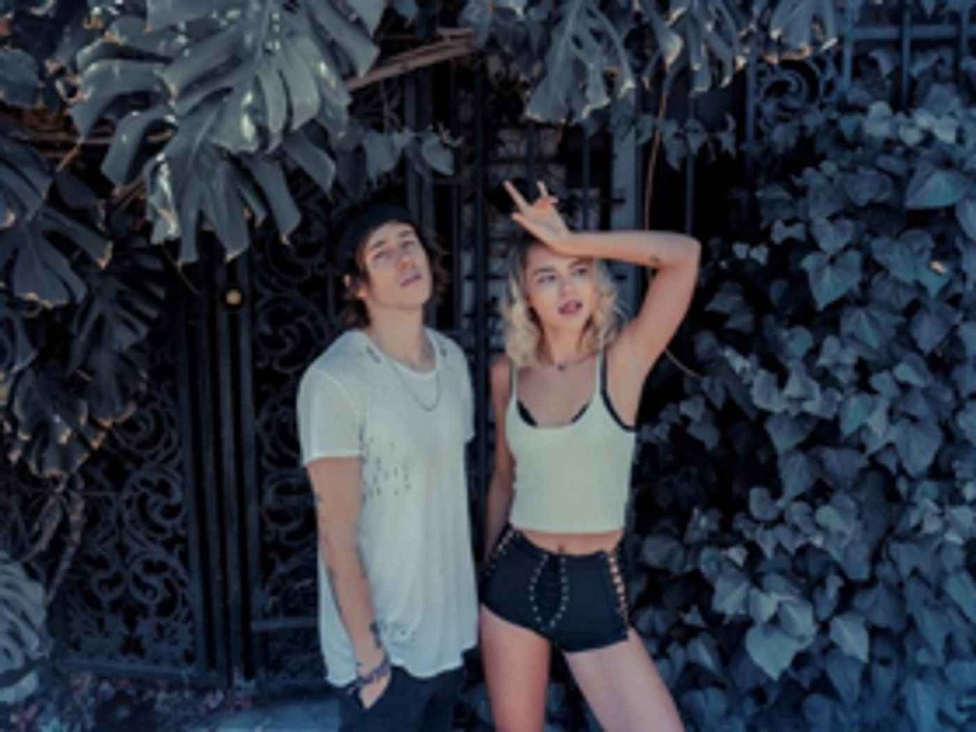 outsideOUTSIDE Shares New EP 'Hell With My Friends' outsideOUTSIDE Shares New EP 'Hell With My Friends' Image