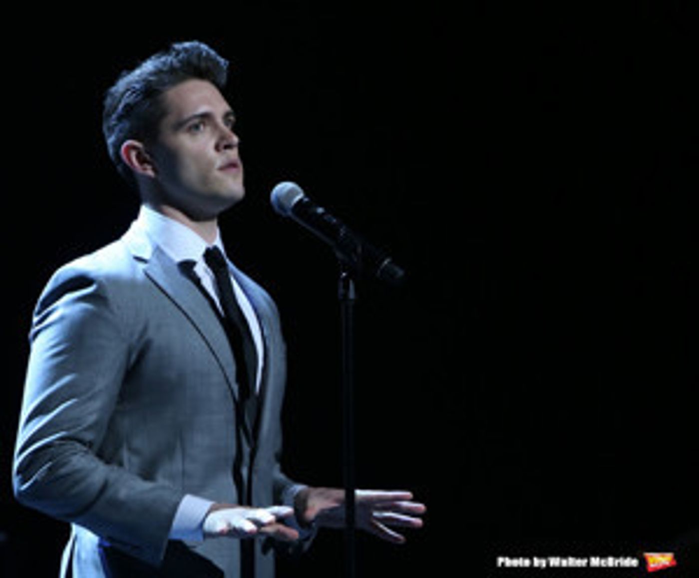 Casey Cott, Chris Weaver, Darius DeHaas And More Headline Broadway Unlocked's 6th Annual #giveback Concert  Image