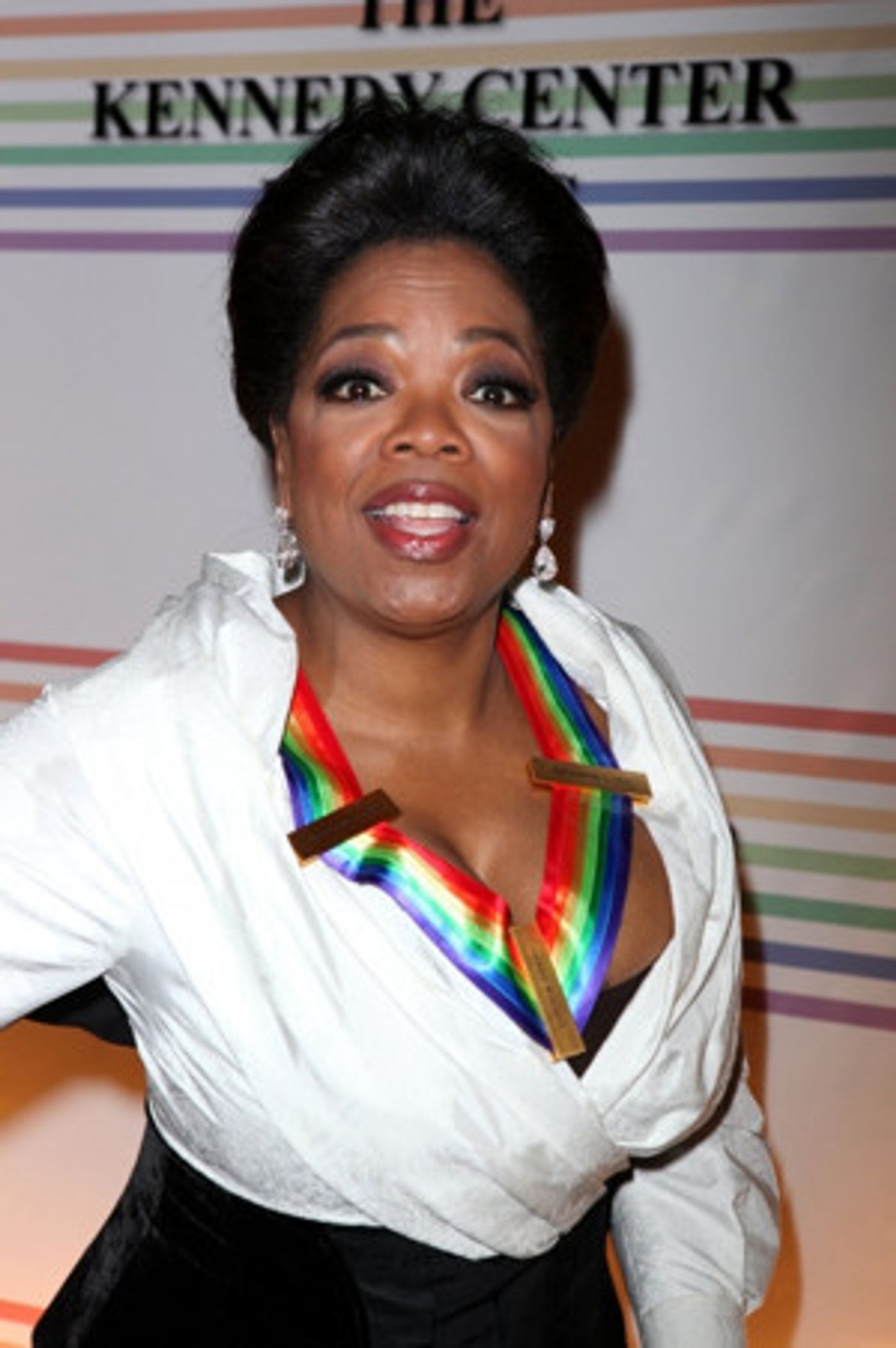 Voice Cameo From Oprah To Be Featured On All New HANDMAIDS TALE This Week Voice Cameo From Oprah To Be Featured On All New HANDMAIDS TALE This Week Image