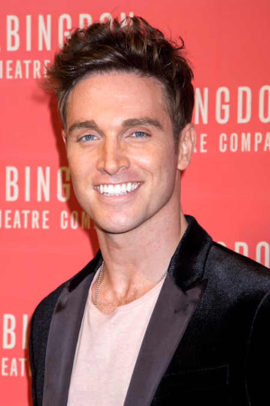 Tyler Hanes, Addie Morales Among Stars Headed to Barrington Stage Image