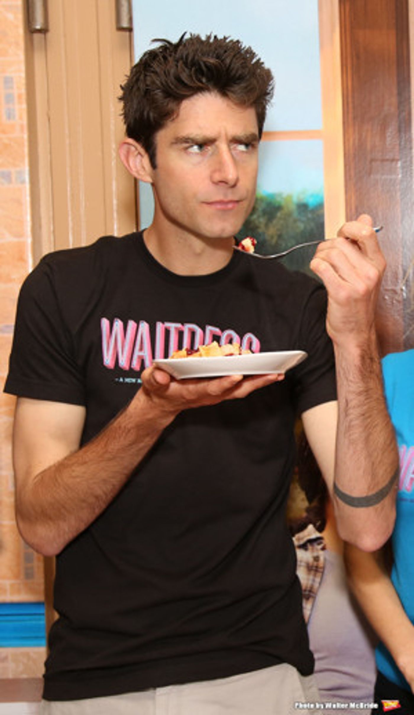 Drew Gehling Returns to WAITRESS as Dr. Pomatter  Image