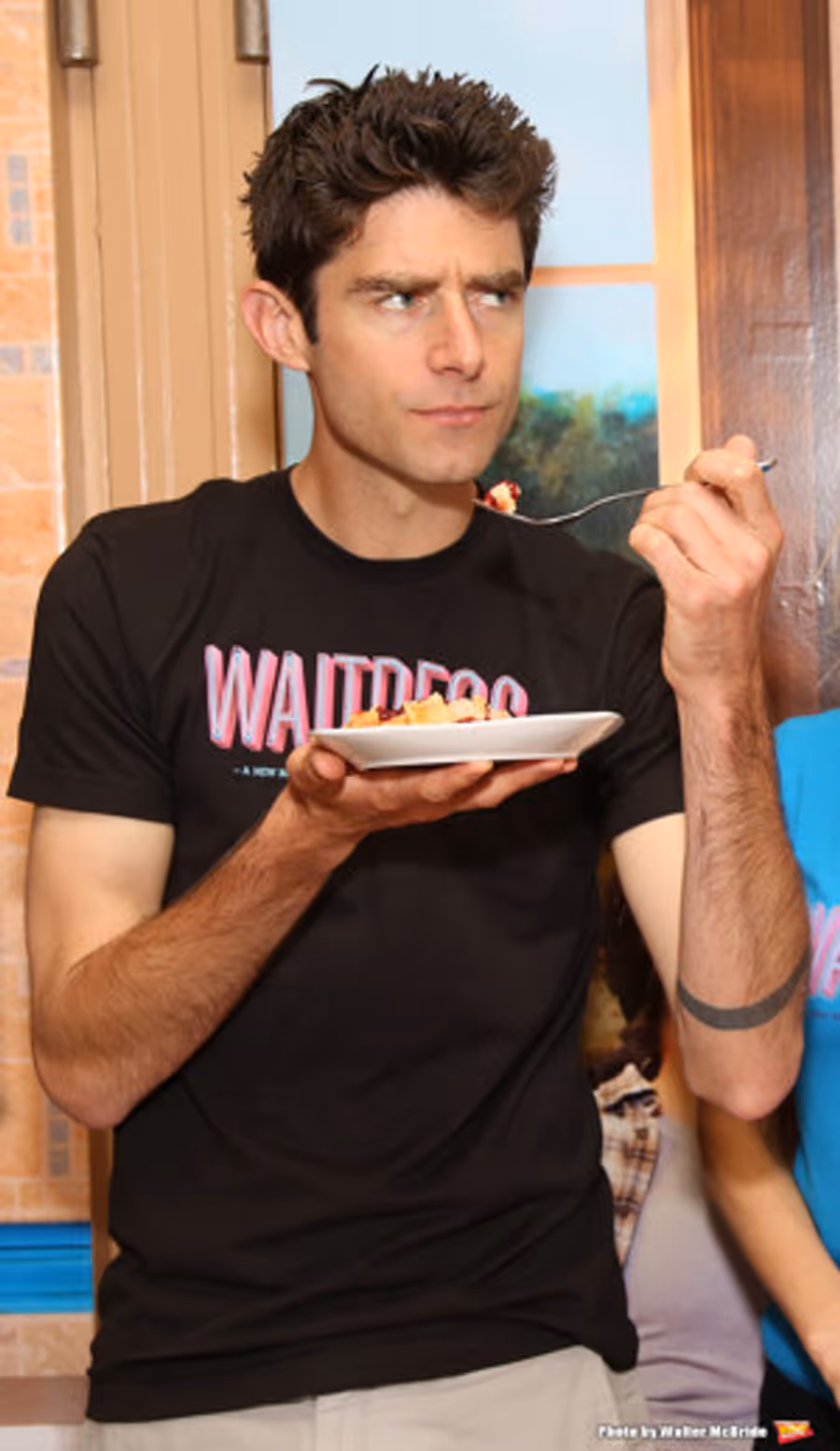 Drew Gehling Returns to WAITRESS as Dr. Pomatter Image