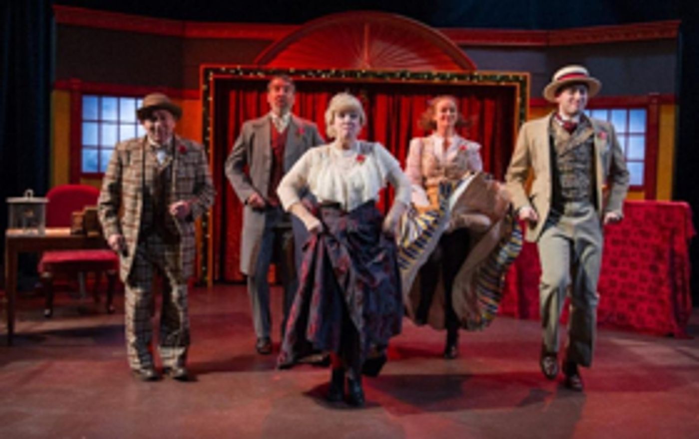 Review: CHRISTMAS AT THE OLD BULL & BUSH at MetroStage  Image