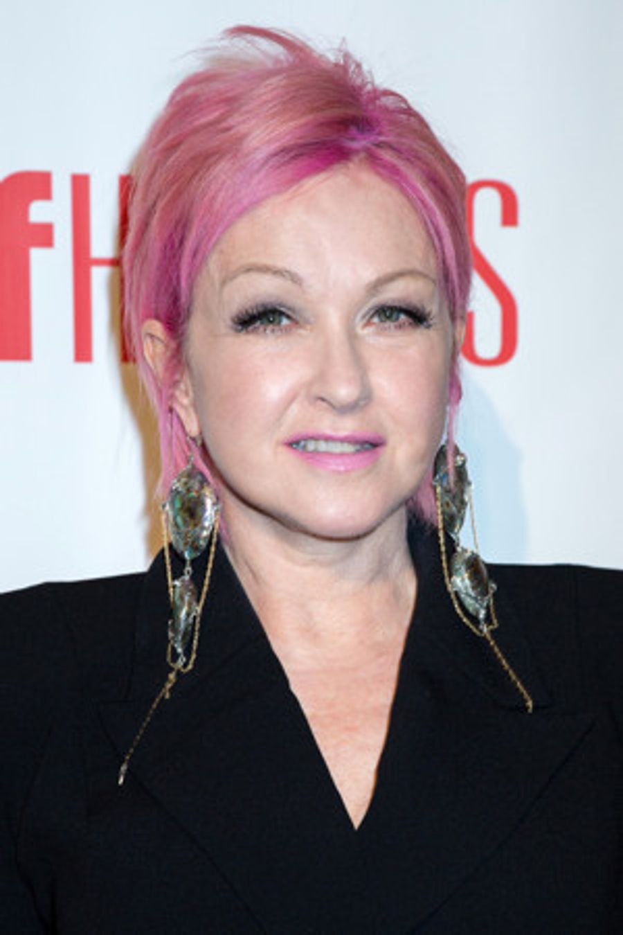 Cyndi Lauper Will Return to Her University in Vermont to Give Commencement Address Image