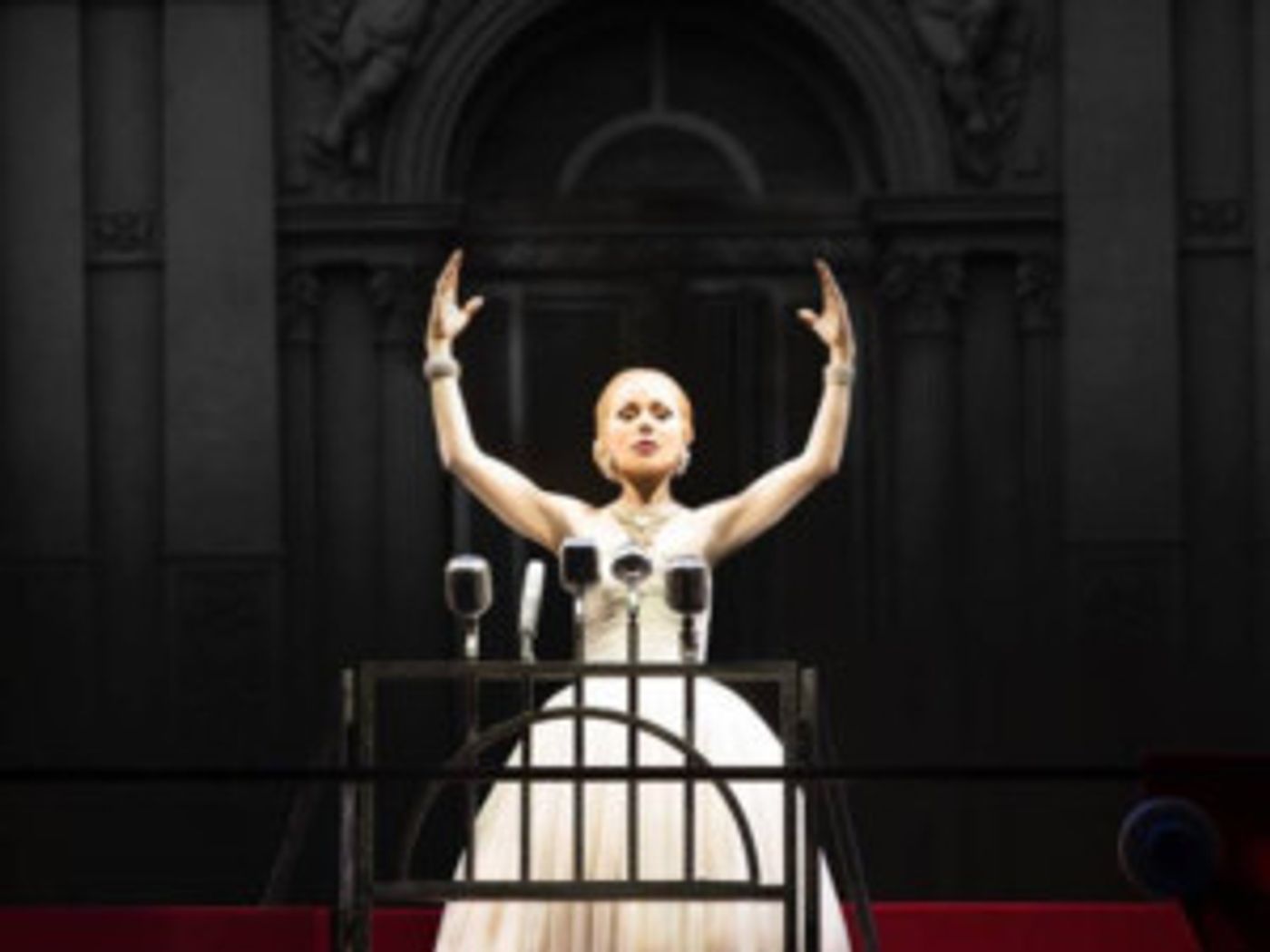 Review: EVITA at State Theatre  Image