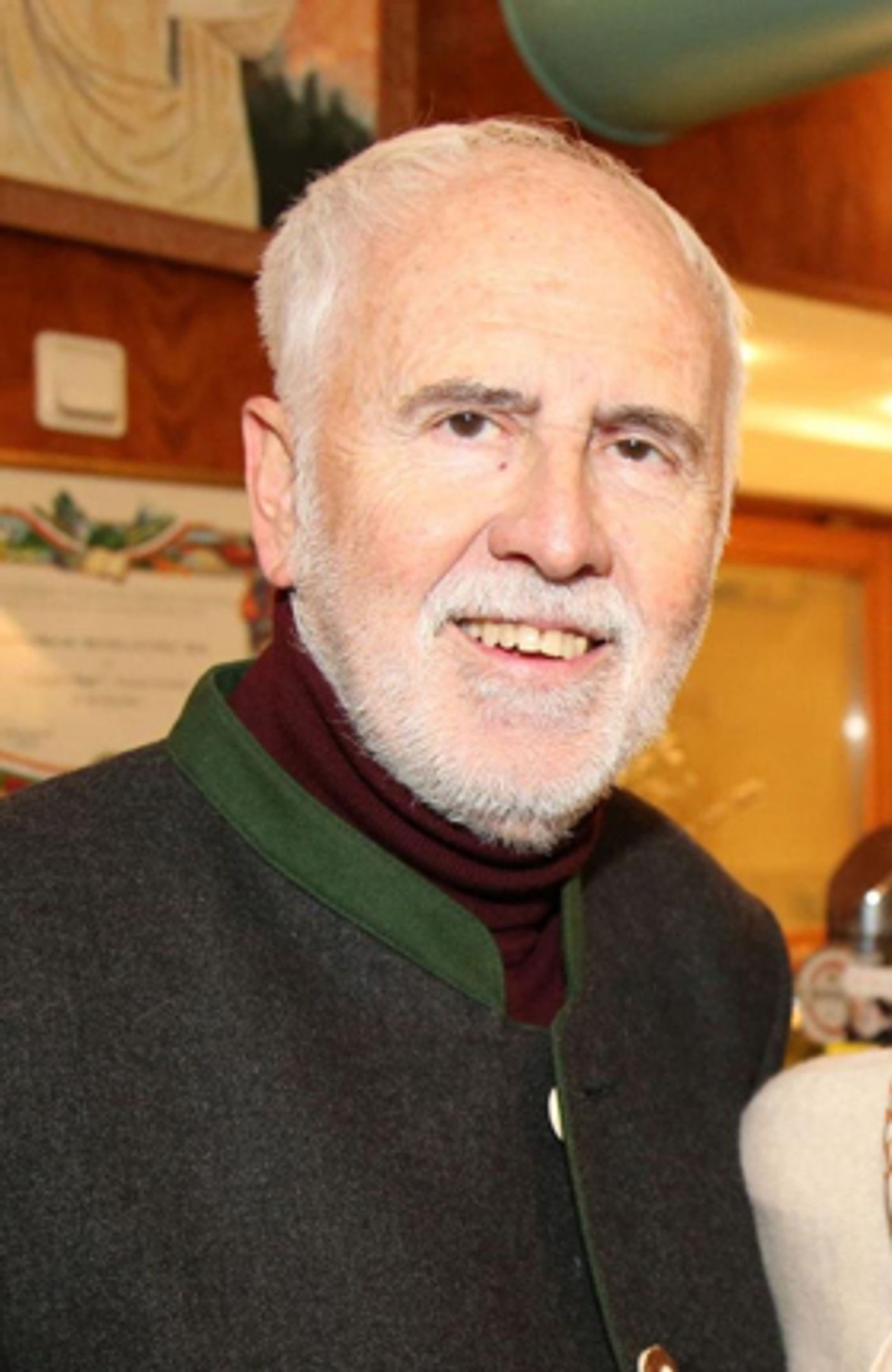 World Renowned Conductor Jesús López-Cobos Dies at 78 World Renowned Conductor Jesús López-Cobos Dies at 78 Image