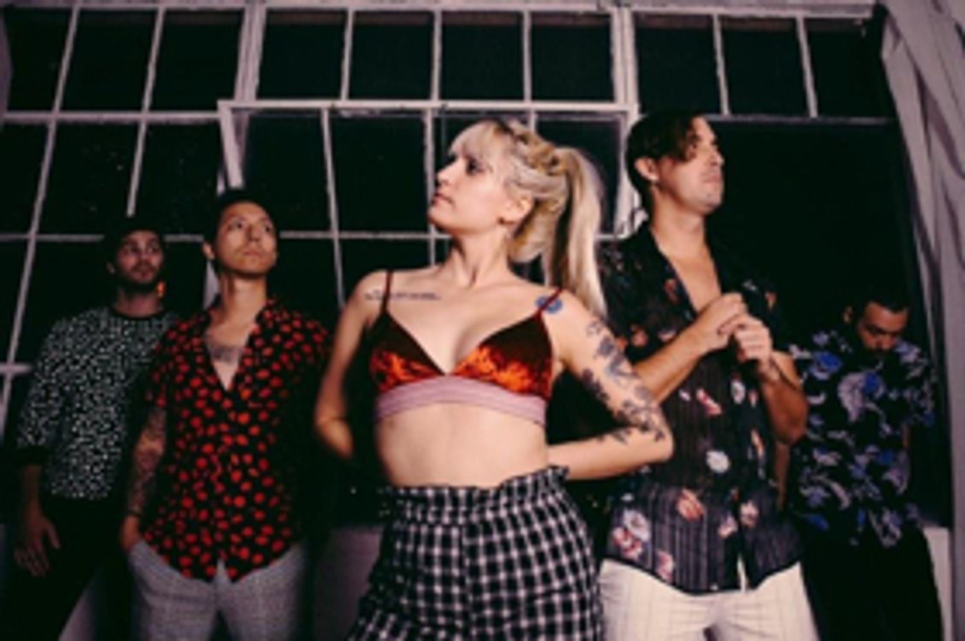 New Dialogue Premieres Music Video for NEON OCEAN With Earmilk  Image