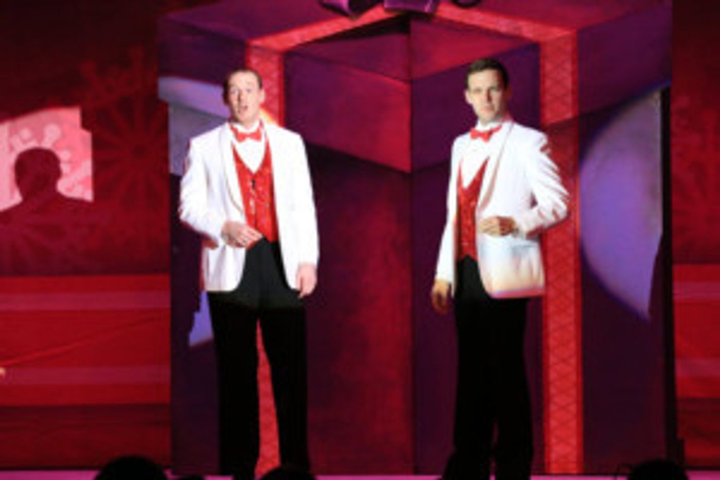 Review: WHITE CHRISTMAS at Dutch Apple Dinner Theater  Image