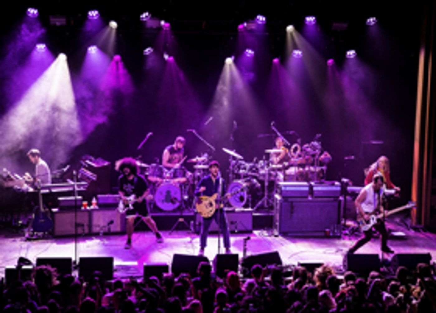 Vampire Weekend's 'Father of the Bride' Debuts at Number One  Image