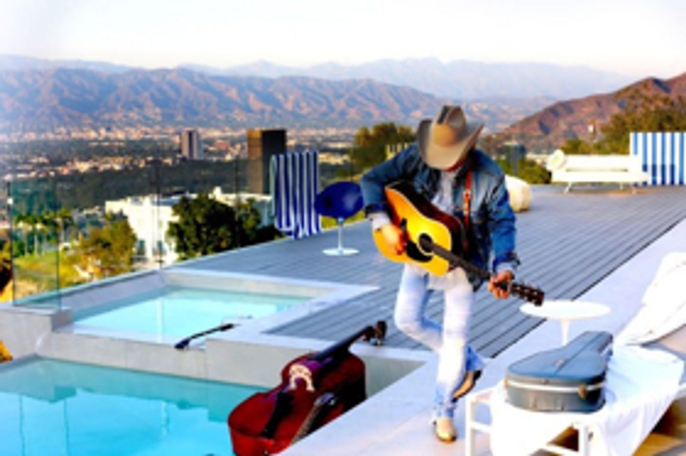 Dwight Yoakam Launches Exclusive SiriusXM Channel Today  Image